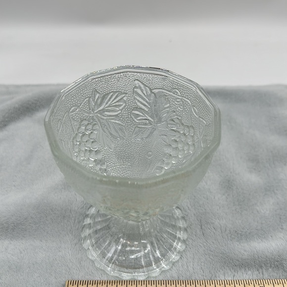 Vintage Wine Goblet Pressed Clear Glass Grapes & Leaves Pattern - Picture 2 of 9
